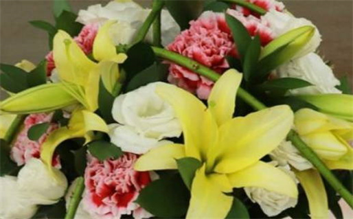 2025年农历三月廿七是结婚好日子吗 办婚礼吉利吗